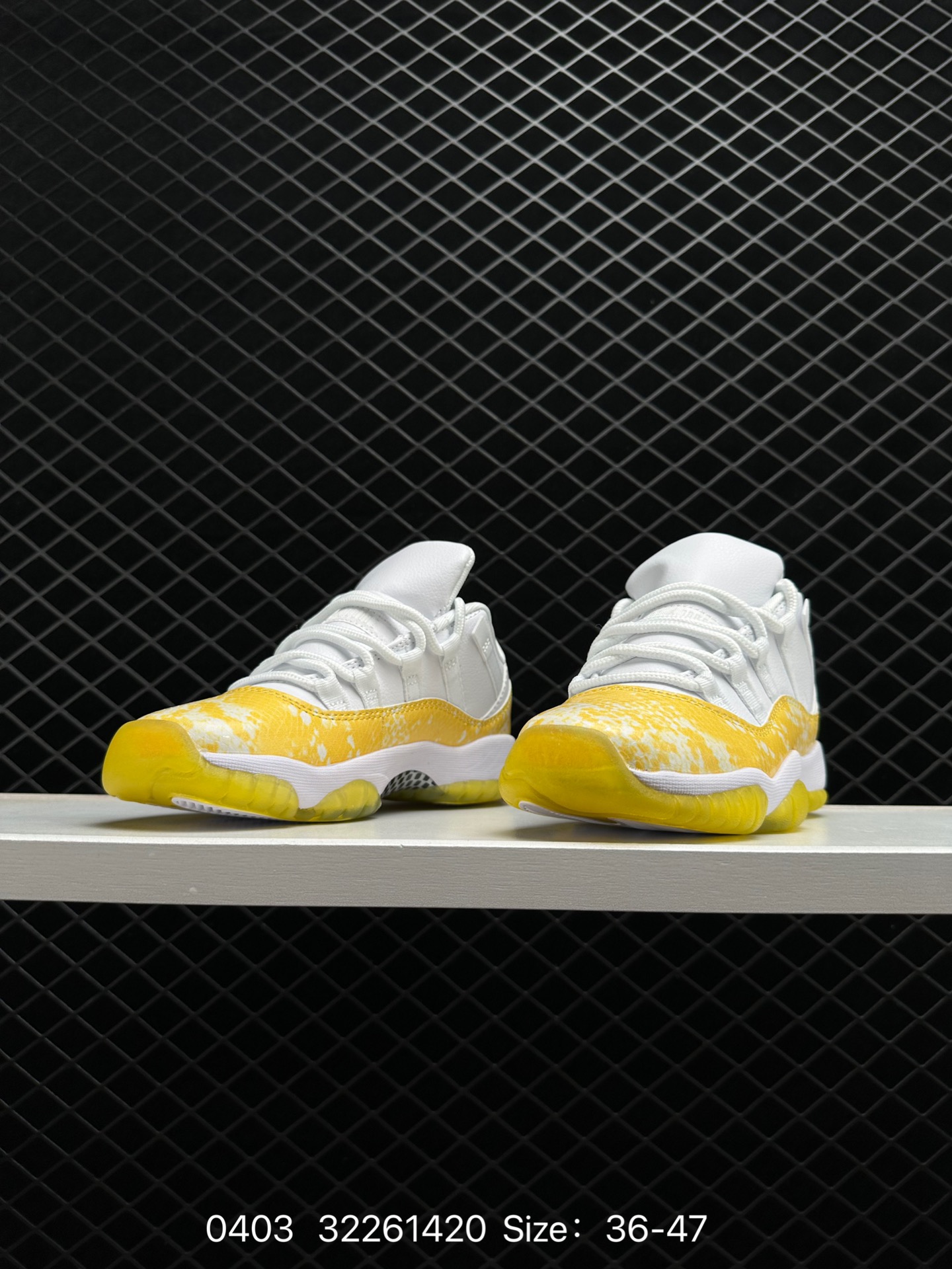 Air Jordan 11 Retro Low 